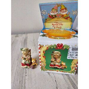 Enesco Mrs Claus North Pole elk village figurine zimnicki‎ set cat rocking chair